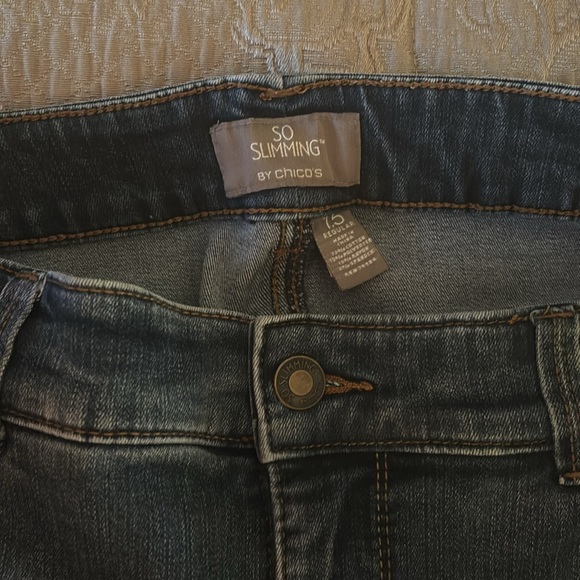 So slimming by Chicos jeans size 1.5 regular EUC - Picture 2 of 5